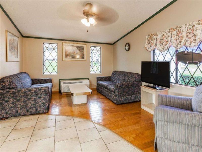 Knights Inn Farmington Hills Exteriör bild