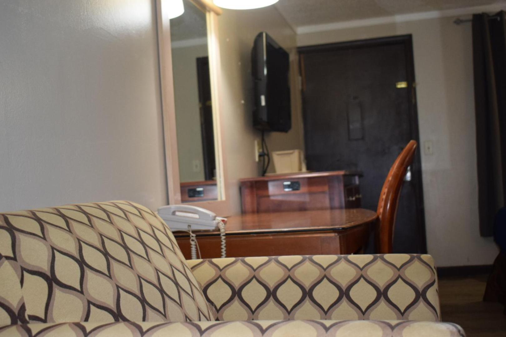 Knights Inn Farmington Hills Exteriör bild