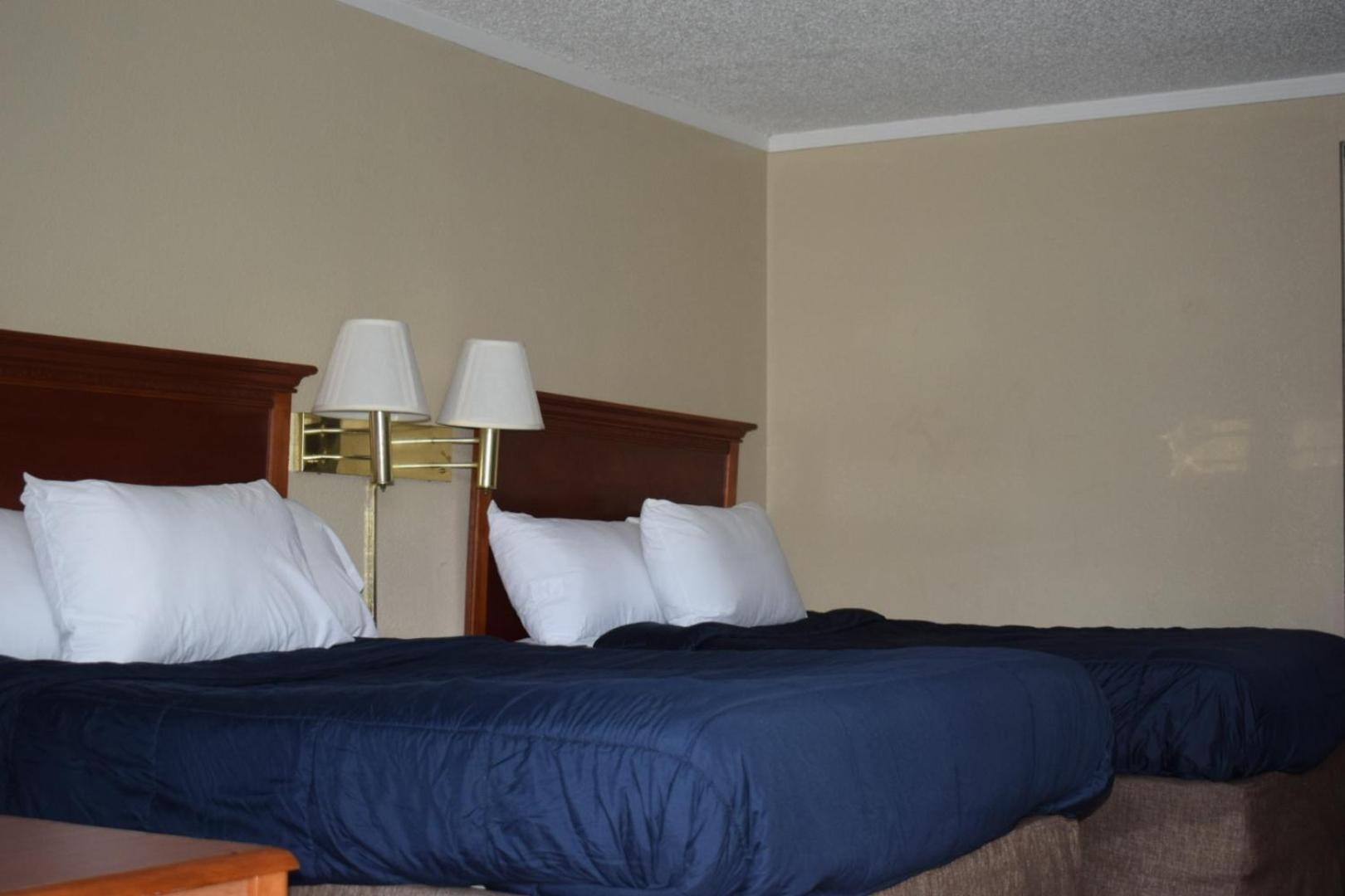 Knights Inn Farmington Hills Exteriör bild