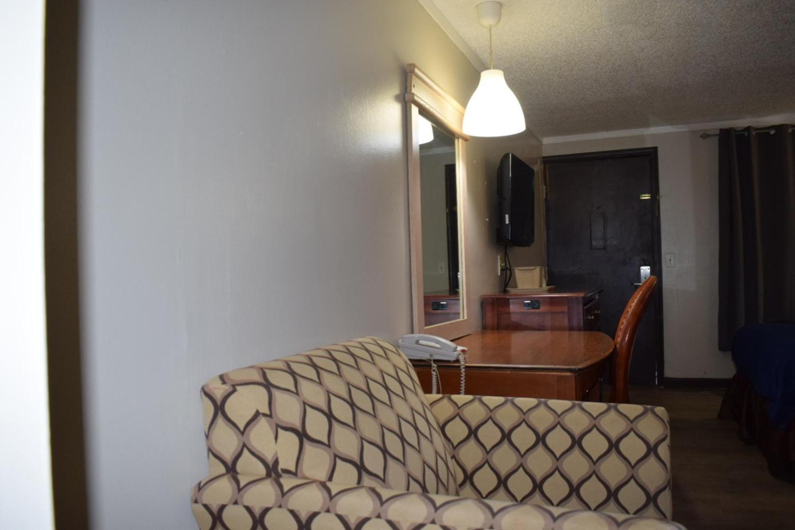 Knights Inn Farmington Hills Exteriör bild