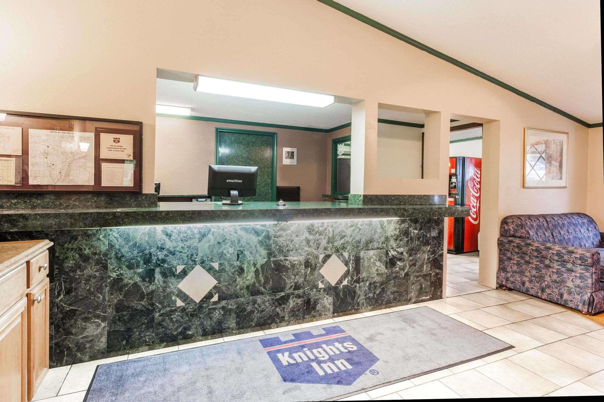 Knights Inn Farmington Hills Exteriör bild